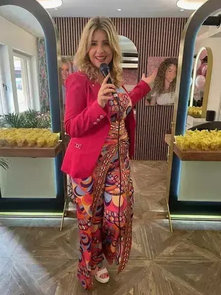 Invigning - Maria Millini sjunger vid invigning